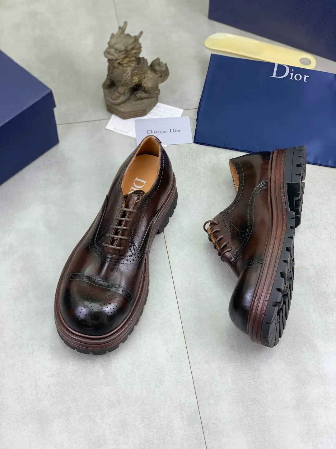 Men's shoes P520 💰【New style】Water-dyed cow lining Original order quality Dior —🆘.Dior Original order purchase, high-end leather shoes, fabric: Made of Italian imported color rubbed wrinkled cowhide➕Water-dyed cow lining/cowhide lining➕Specially available original combination outsole, fine workmanship, real shot🎬Size: 38-45 (with full set of packaging) Color: 3️⃣ colors available